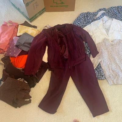 MMM233 Women’s Clothing And Fabric Lot