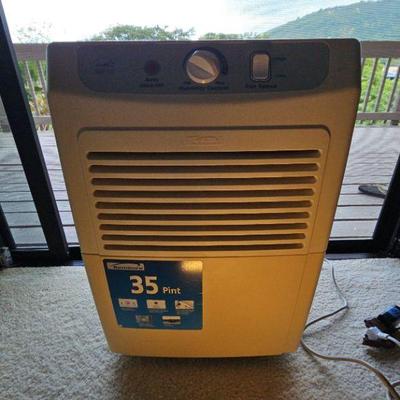 MMM058-KENMORE 35 Pint Dehumidifier 