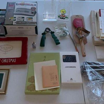 MMM209 Miscellaneous Trinkets, Devices, and Cuttlery