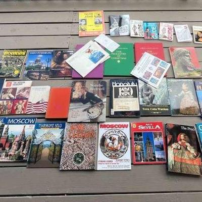 MMM094 Books Travels, Guides, Reference & More