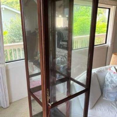 MMM008 Display Cabinet