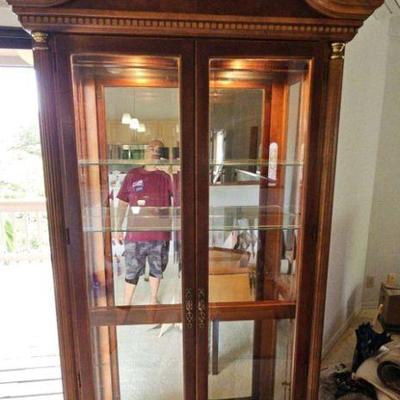 MMM040-PULASKI Beveled Glass 2 Door Cherry Curio Cabinet