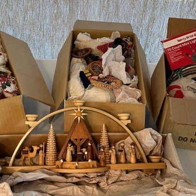 MMM138 German Nativity, Various Christmas Ornaments & Lights