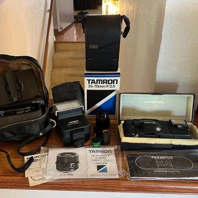 MMM253 Vintage Olympus Camera & Camera Accessories 
