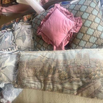MMM111 Pillow Lot