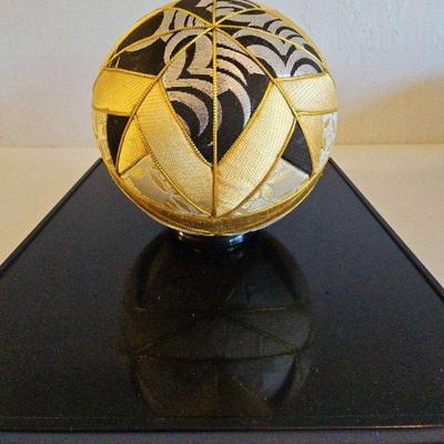 MMM113-Exquisite And Luxurious Japanese Tamari Thread Ball
