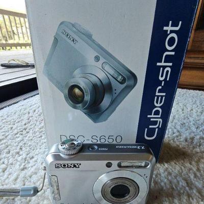 MMM066-SONY Cyber-shot Digital Camera DSC-S650