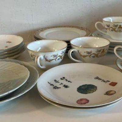 MMM078- Assorted China 