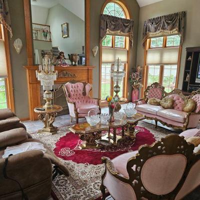 French Provincial furnishings Louis XV
