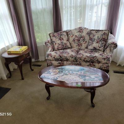 LIVING ROOM SETTEE, QUEEN ANNE COFFEE TABLE, END TABLES