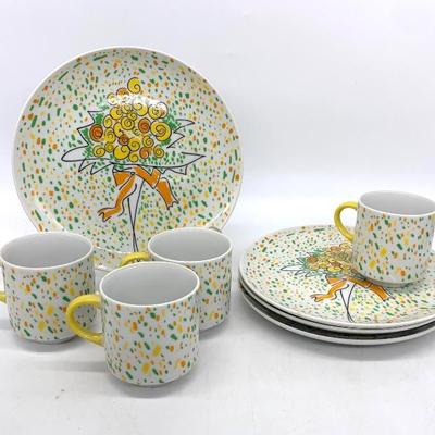 Forever Thine luncheon plates w/ cups - Gloria Vanderbilt 