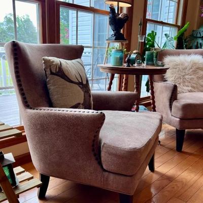 Wingback arm chair