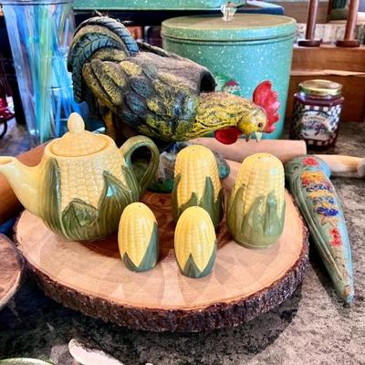 Vintage corn teapot, and salt and pepper shakers