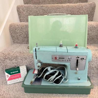 Vintage Singer Turquoise Sewing Machine w/ Mint Green Case	