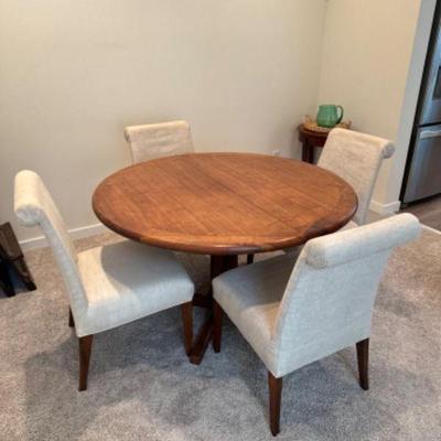 Round Pedestal Dining Set w/ 4 Upholstered Chairs	