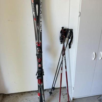 ﻿Rossignol Zenith Z5 Skis w/ Bindings & Scott Ski Poles	