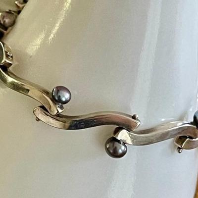 Vintage Handmade Sterling Silver & Grey Pearl Link 7 Inch Bracelet - Total Weight 20.9 Grams 