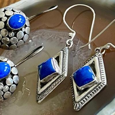 (2) Pairs Of Vintage Sterling Silver & Blue Lapis Wire Earrings -total Weight 20.2 Grams 