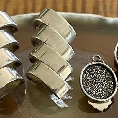 2 Pairs Of Vintage Sterling Silver Clip On Earrings - Total Weight 29.5 Grams 