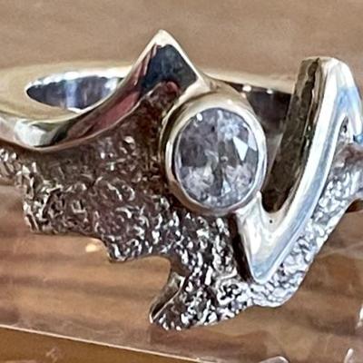 Sterling Silver & Tanzanite Ring Size 6 - Total Weight 9.3 Grams 