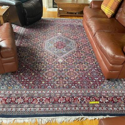 8'4"x10'3" Wool rug