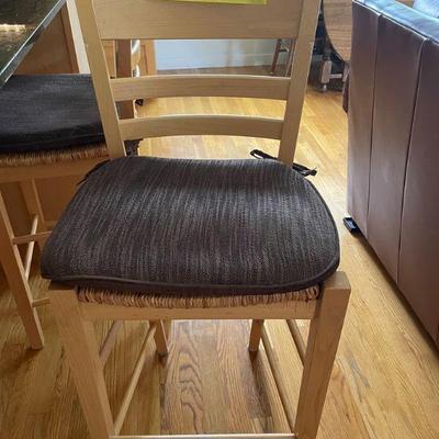 Counter stools w cushion. 