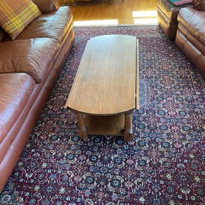Dropleaf coffee table. 44x20x16. Wool Rug 8'4"x10'3"
