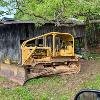 CAT D6 Dozer with wench runs and drives