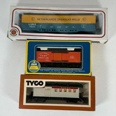 HO Train Cars as shown