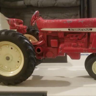 International tractor toy