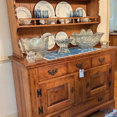 Gorgeous Cushman maple dining room hutch