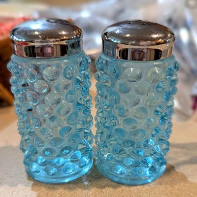 Pair of vintage Fenton hobnail blue salt and pepper shakers