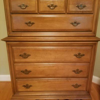 Chest of drawers