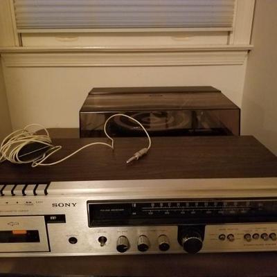 Vintage Sony stereo, turntable, and speakers