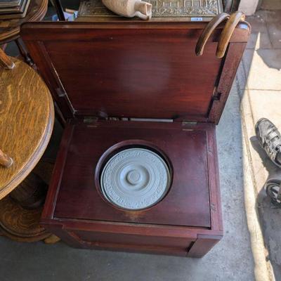 Commode w/ original liner