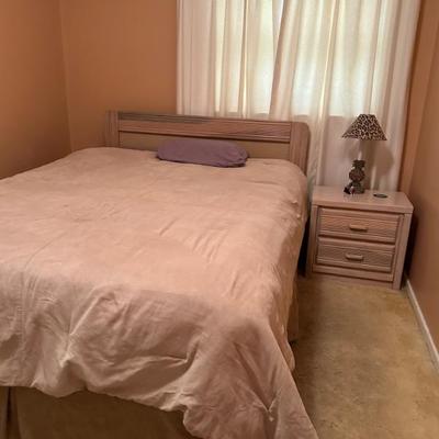Bed Room Set 5 drawer dresser, 8 drawer dresser with Mirror Queen bed with Night stand BUY IT NOW $300