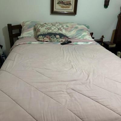 Queen bed with dark wood head board buy it now $60