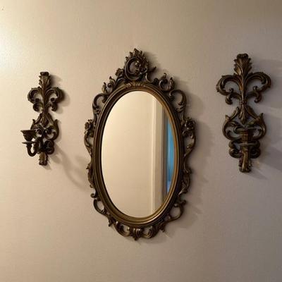 Mirror with 2 wall sconces