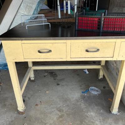 METAL WORKBENCH