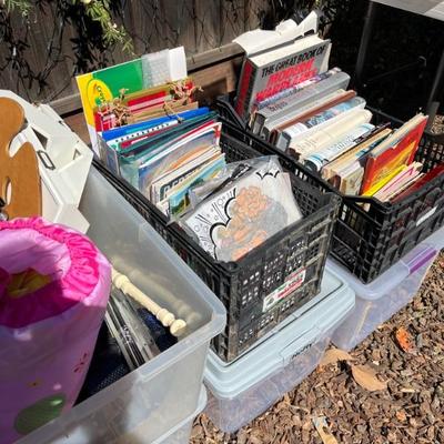 TOYS/ BOOKS