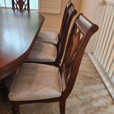 Gorgeous Dining Room Set By Standard Furniture Grand Designs Collection - rarely used, sold separately or as a set INCLUDING 6 Matching...