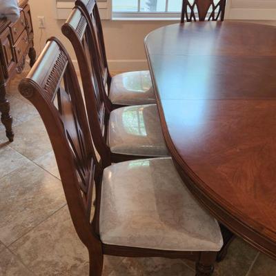 Gorgeous Dining Room Set By Standard Furniture Grand Designs Collection - rarely used, sold separately or as a set INCLUDING 6 Matching...