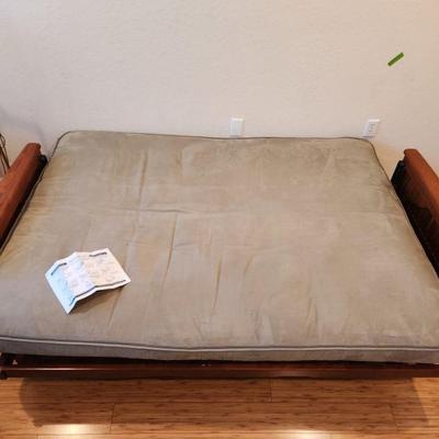 Futon High-End Luxury - hardly used ($195)

