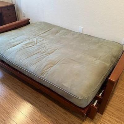 Futon High-End Luxury - hardly used ($195)

