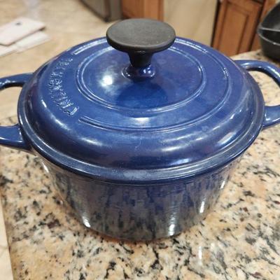﻿Tramontina Enameled Cast Iron Dutch Oven 5.5 Qt. Dark Blue Color - very good condition﻿ ($25)