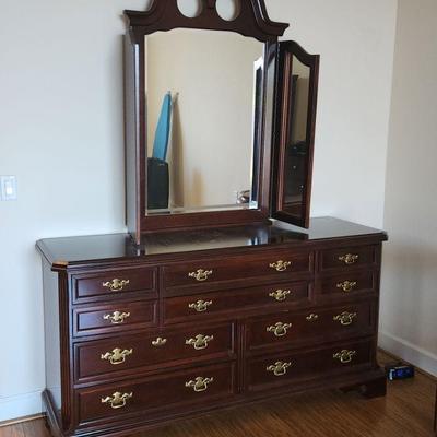 Bassett Furniture Dresser w/ Detachable Mirror ($120)