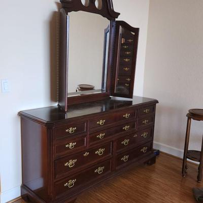 Bassett Furniture Dresser w/ Detachable Mirror ($120)