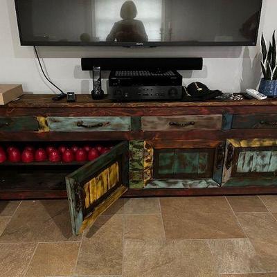 Artisan cabinet