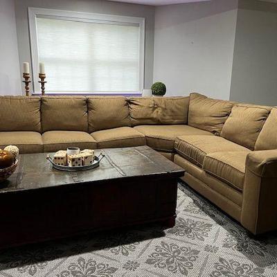 Sectional sofa 