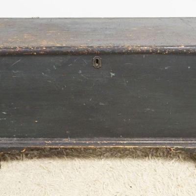 1153	PRIMITIVE PINE DOVE TAILED BLANKET CHEST ON BRACKET FEET, BARK BLUE GRAIN FINISH, APPROXIMATELY 36 IN X 17 IN X 19 IN H
